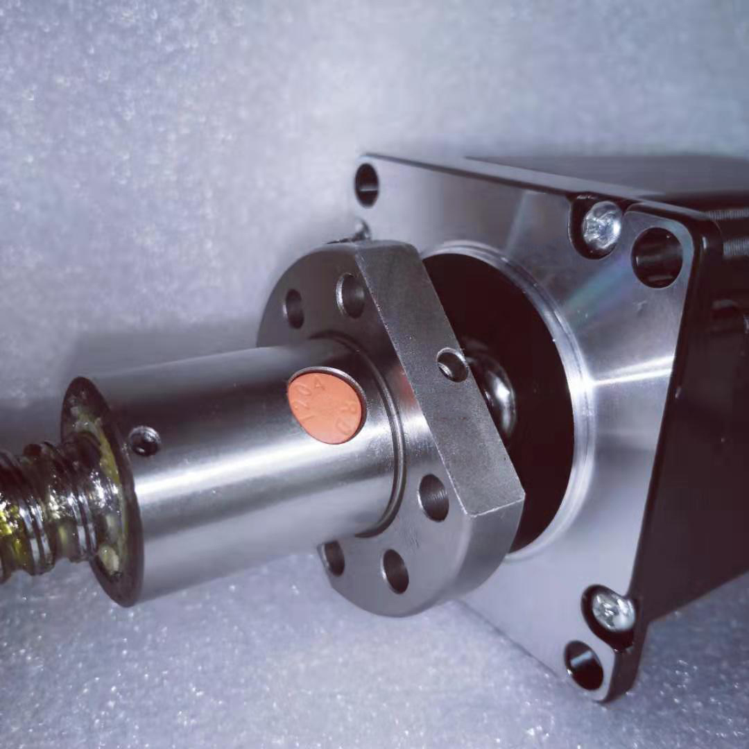 Motor paso a paso NEMA 23 con actuadores lineales de husillo de bolas: 1204 57 mm x 56 mm Bipolar 2 fases 1,8 grados 3 A/fase